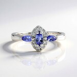 Anello in argento con Tanzanite