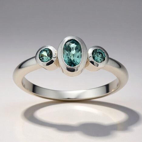 Anello in argento con Zircone Ratanakiri