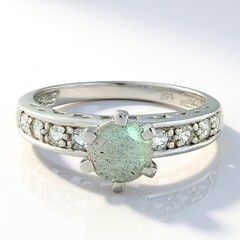 Anello in argento con Spectrolite