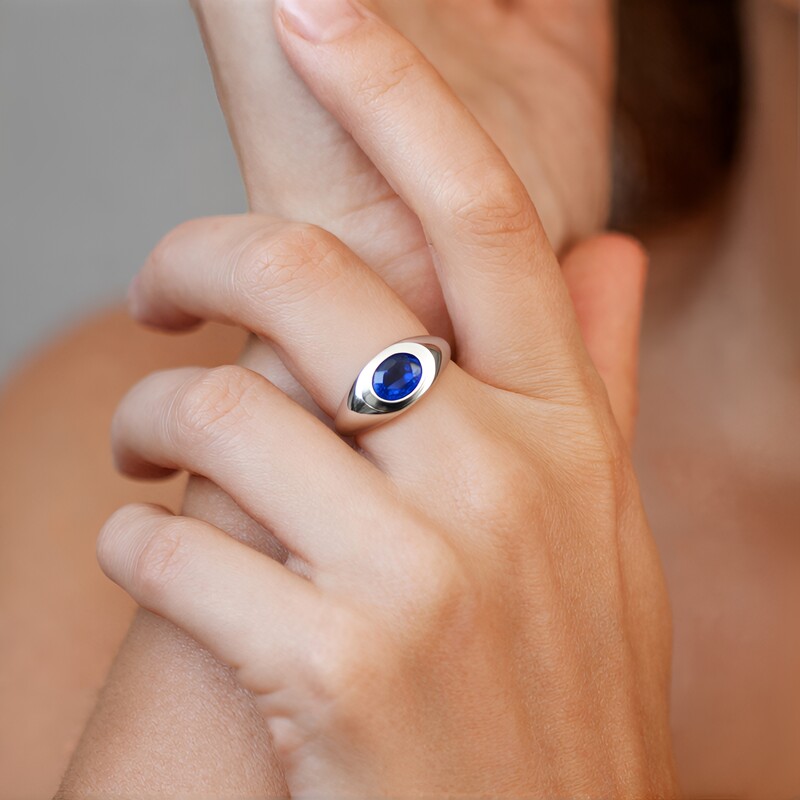 Anillo en plata con Cianita de Nepal