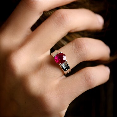 Anello in argento con Rubino del Madagascar (de Melo Essence)