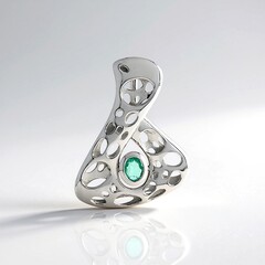 Ciondolo in argento con Smeraldo Russo