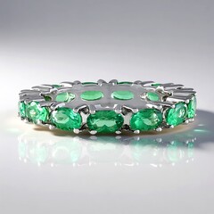 Anello in argento con Apatite Verde