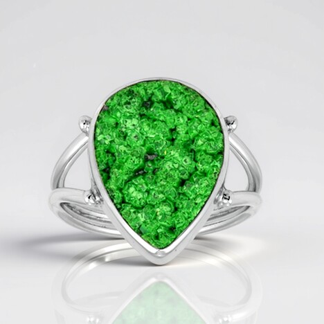 Anello in argento con Uvarovite (Bali Barong)
