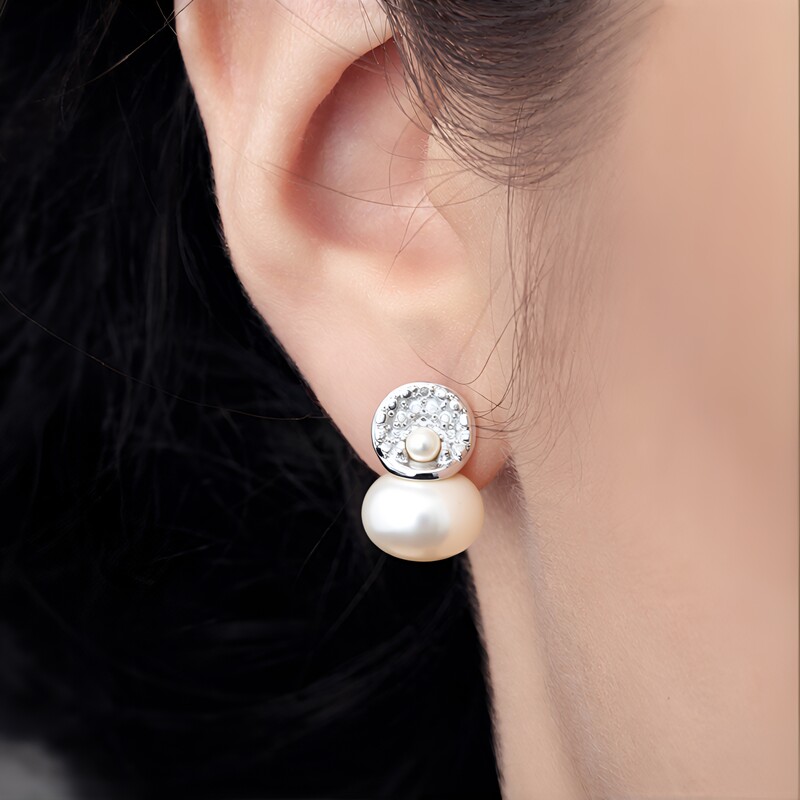 Orecchini in argento con Perla d'Acqua Dolce Bianca (Michelle Albala)