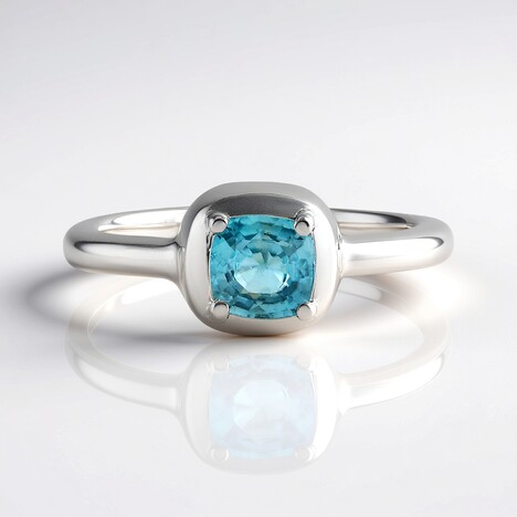 Anello in argento con Zircone Ratanakiri