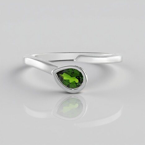 Anello in argento con Diopside Russo