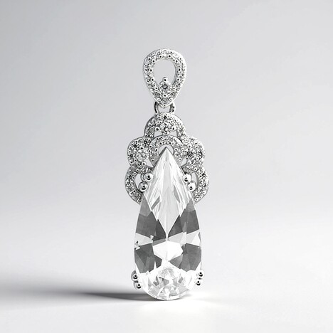 Ciondolo in argento con Danburite