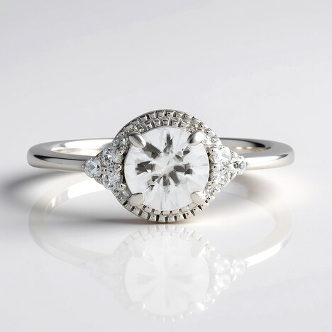 Anello in argento con Zircone