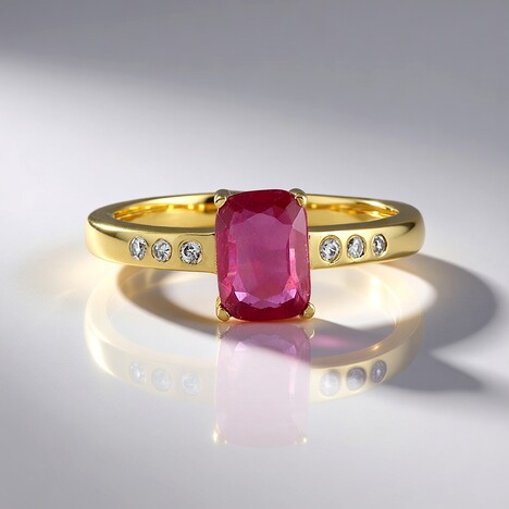 Anello in argento con Rubino del Madagascar