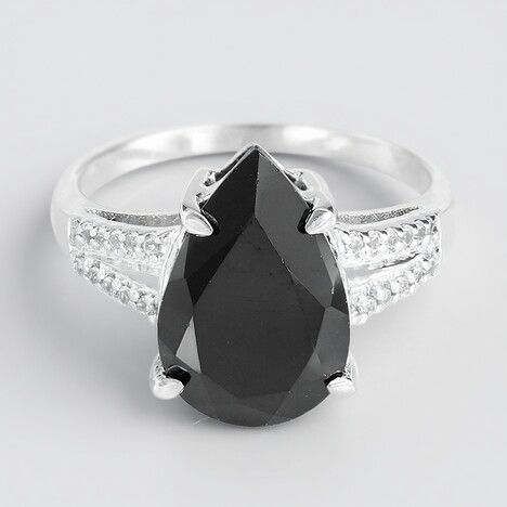 Anello in argento con Spinello Nero