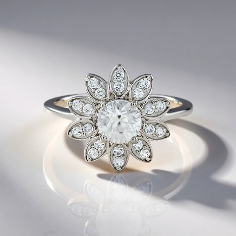 Anello in argento con Zircone