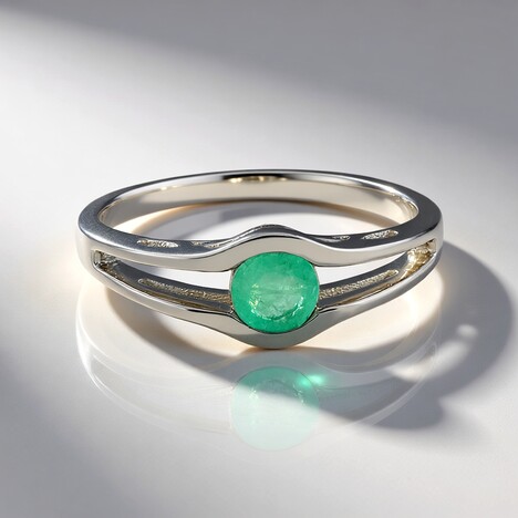 Anello in argento con Smeraldo Russo