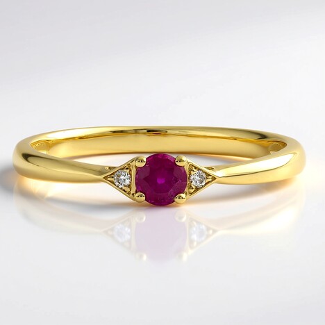 Anello in oro con Rubino Mozambico AAA