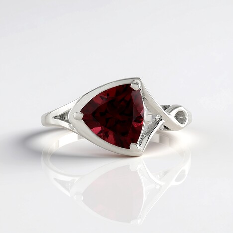 Anello in argento con Granato Mozambico