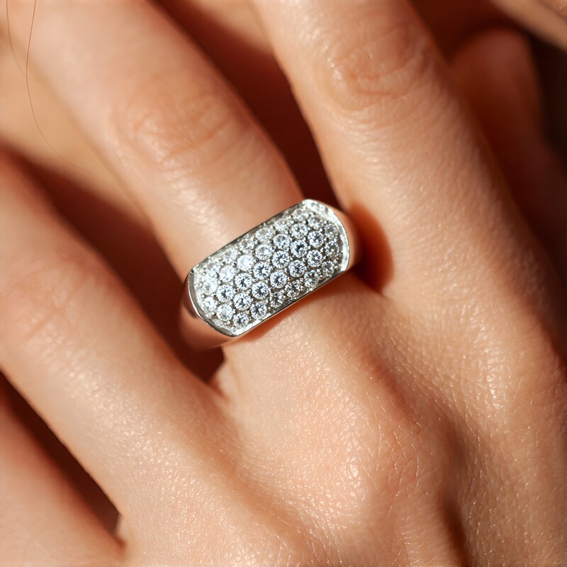 Anillo en plata con Zircón