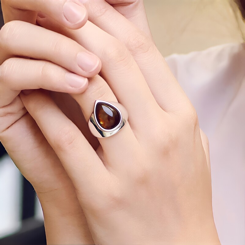 Zilveren ring met een vuur agaat