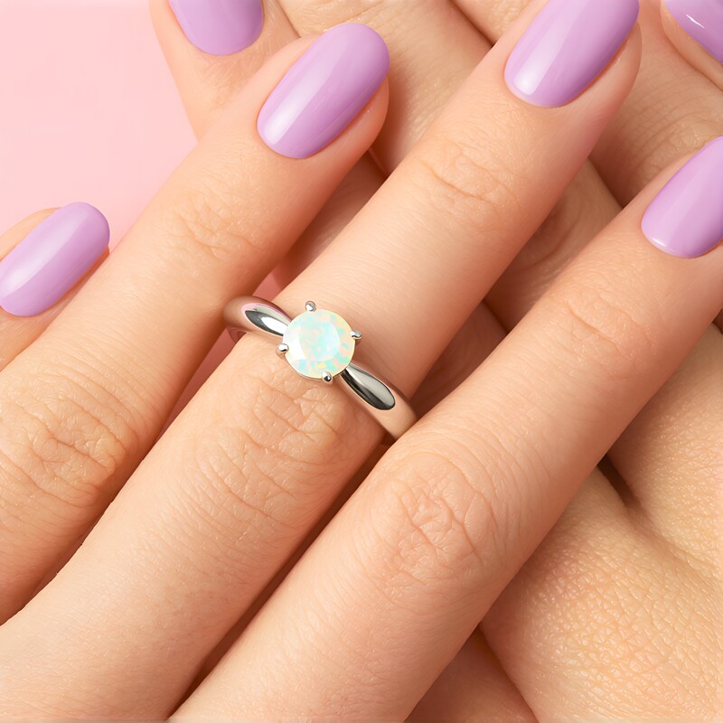 Anillo en plata con Ópalo de Welo