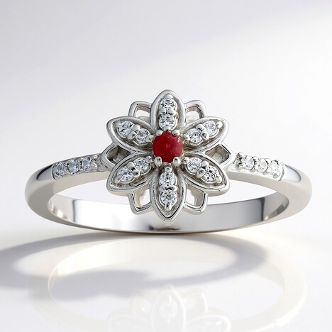Anello in argento con Berillo Rosso