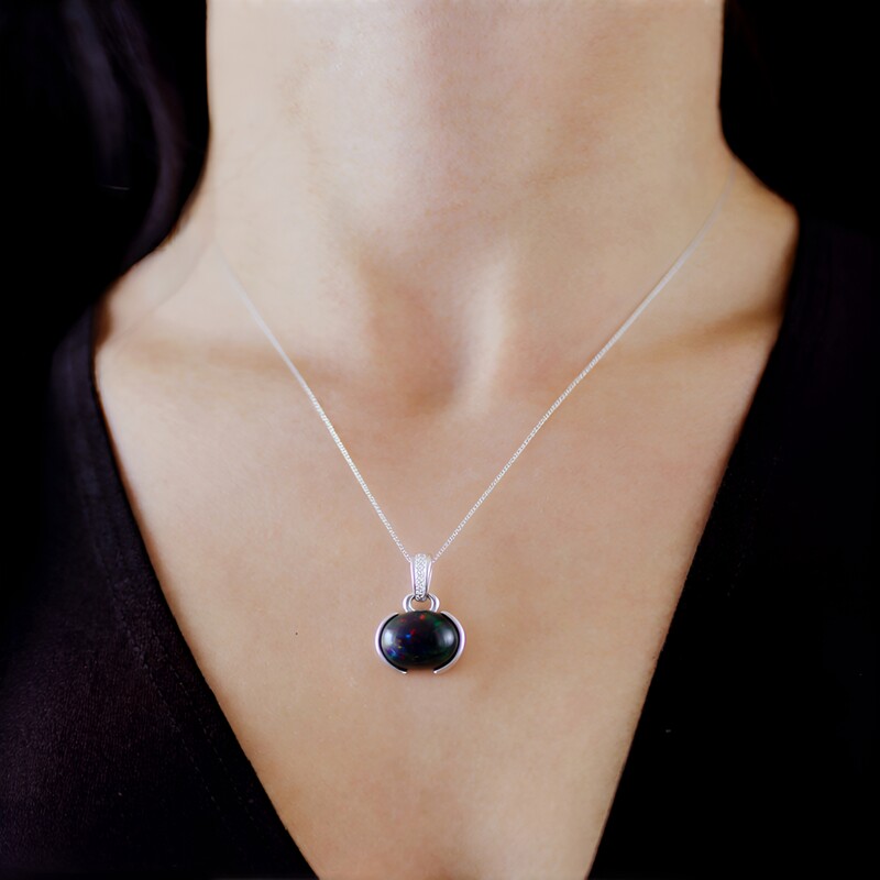 Mezezo-Opal-Silberanhänger