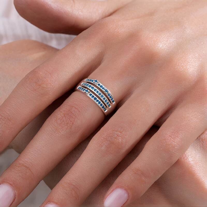 Zilveren ring met Fancy diamanten