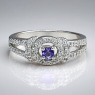 Anello in argento con Iolite Ceylon