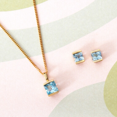 Colgante en plata con Topacio azul cielo
