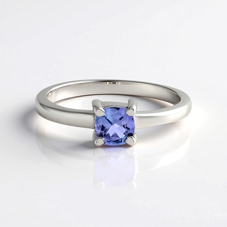 Anello in argento con Tanzanite