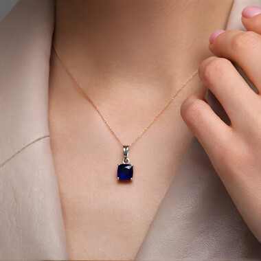 Colgante en plata con Cuarzo Místico azul