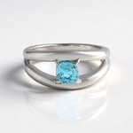Anello in argento con Zircone Ratanakiri