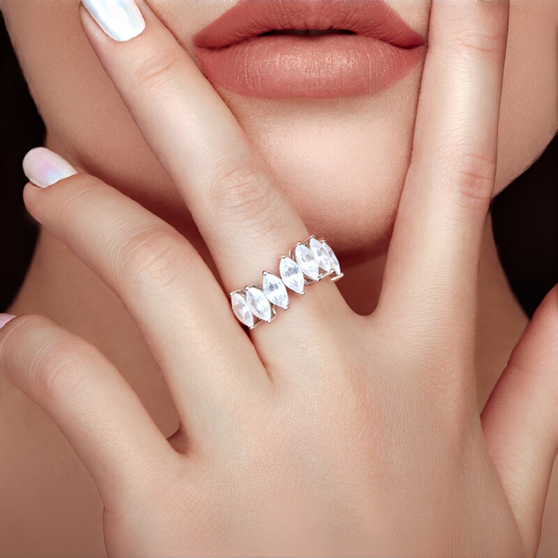 Zircon Silver Ring (de Melo Essence)