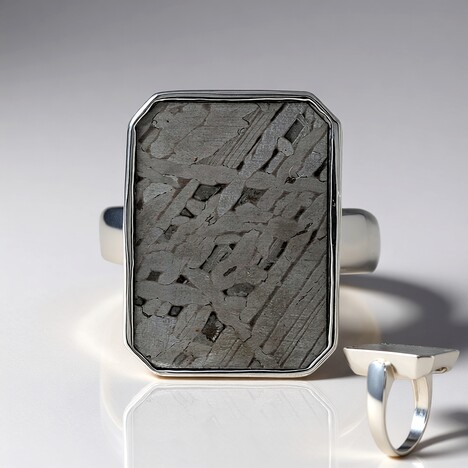 Anello in argento con Meteoriti di Aletai