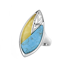 Zilveren ring met een mistige Baltische barnsteen
