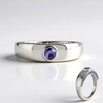 Anello in oro con Tanzanite (KM by Juwelo)
