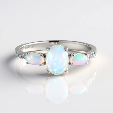 Anello in argento con Opale di Welo