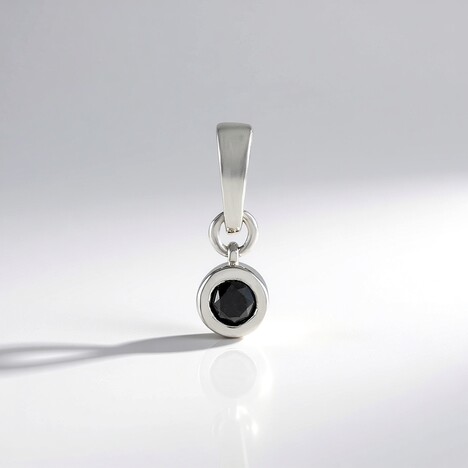 Ciondolo in argento con Diamante Nero