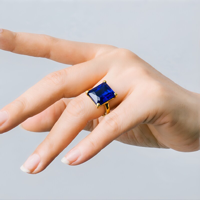 Anello in argento con Quarzo Blu