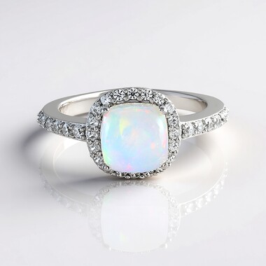 Anello in argento con Opale di Welo
