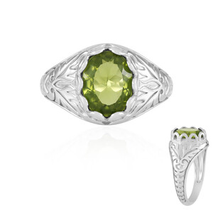 Anillo en plata con Peridoto