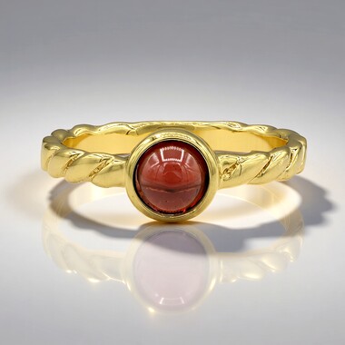 Zilveren ring met een Mozambique granaat