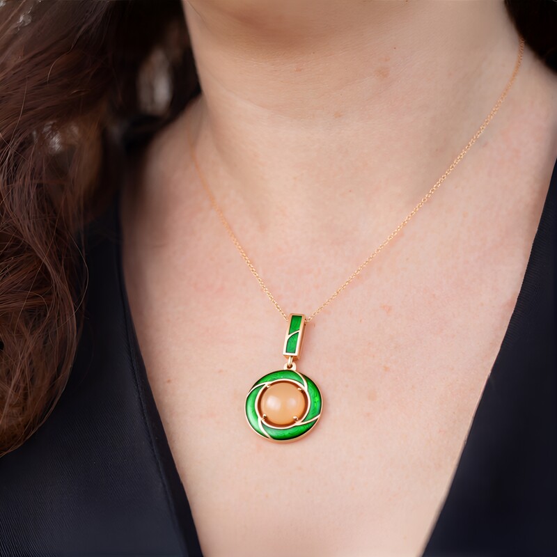 Collar en plata con Piedra de luna melocotón (Adela Silber)