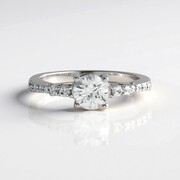 Anello in argento con Zircone
