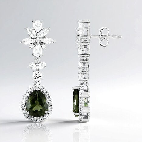 Orecchini in argento con Moldavite