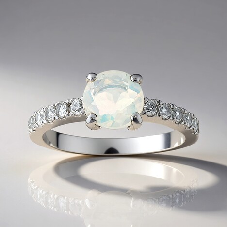 Anello in argento con Opale di Welo