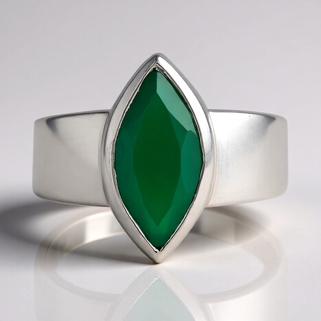 Anello in argento con Onice Verde (MONOSONO COLLECTION)