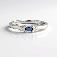 Zilveren ring met een Blauwe Ceylon saffier