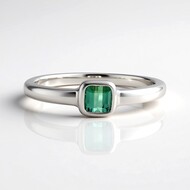 Bague en argent et Tourmaline verte de Benedito (Adela Silber)