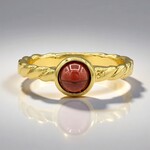 Zilveren ring met een Mozambique granaat