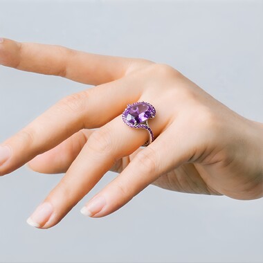 Zilveren ring met een amethist