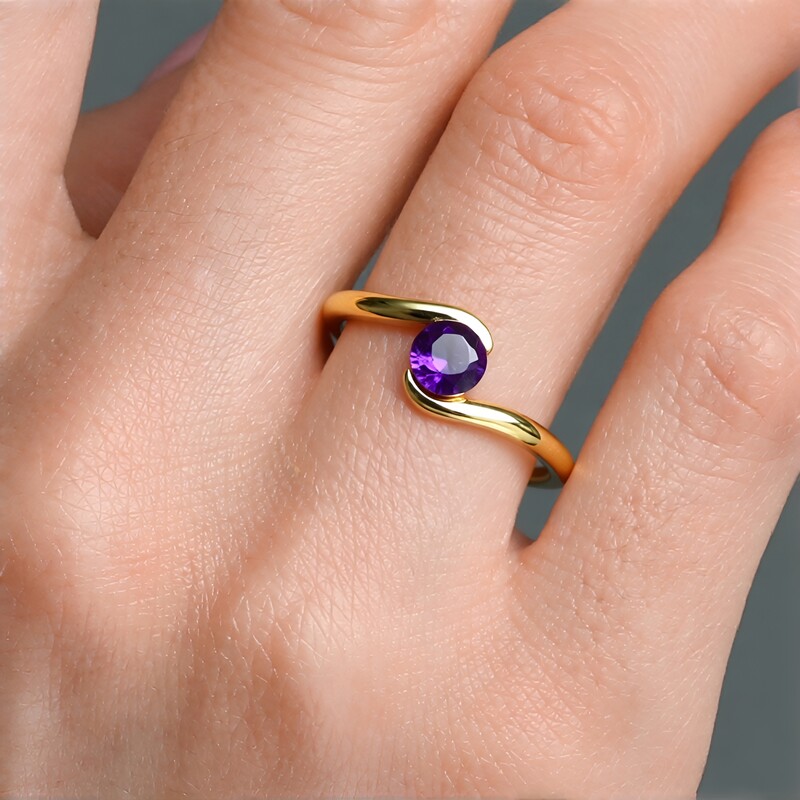 Anillo en plata con Tanzanita (Adela Silber)